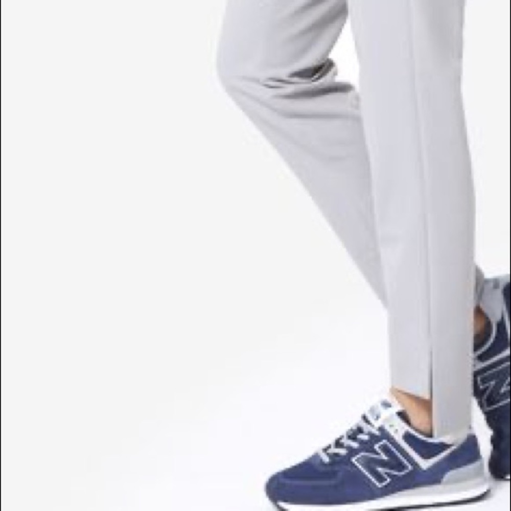 BNWT Figs Dumay Step Hem Scrub Pant in GRAPHITE